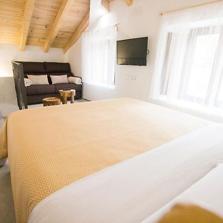 El Pequeno Pajar Apartment Махаелрайо Екстериор снимка